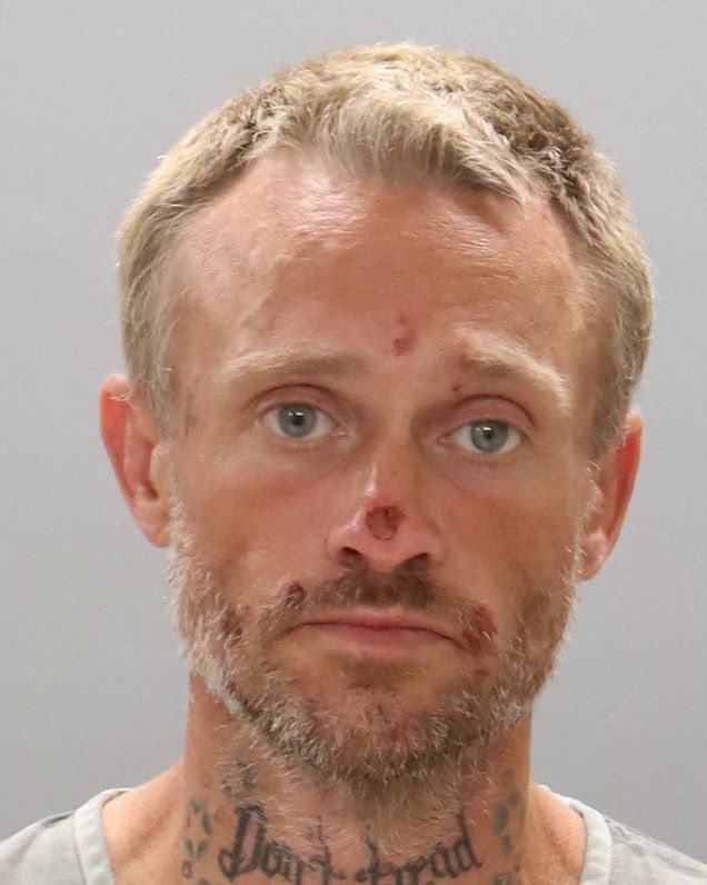 Mugshot of JUSTIN LEE HENSLEY