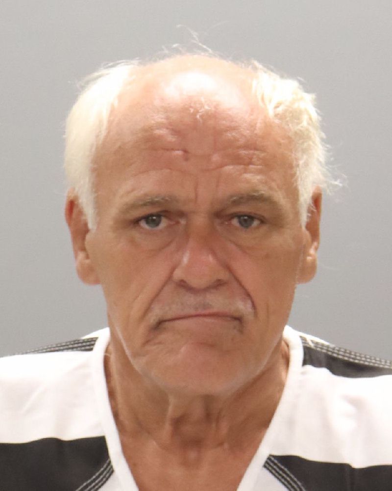 Mugshot of MARTIN LEWIS HOOPER