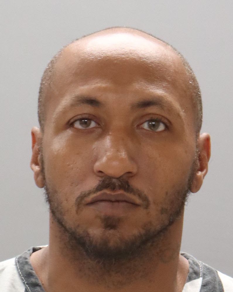 Mugshot of REGINALD D JONES