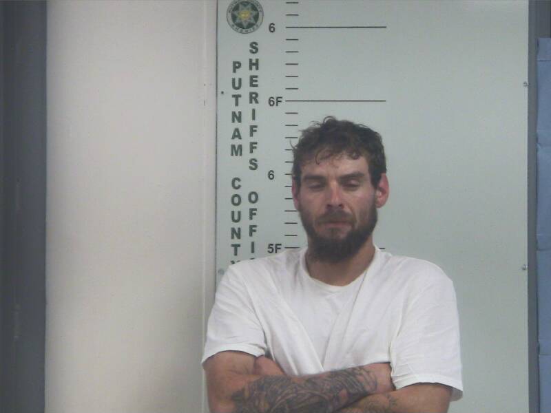 Mugshot of DUSTIN R SR CLICK