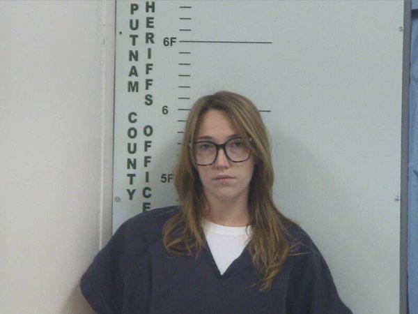 Mugshot of CHLOE M ROBINSON