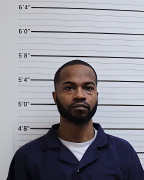 Mugshot of LEONARDO D EDWARDS