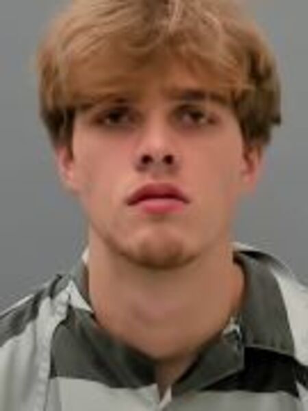 Mugshot of LANDON BLAKE SENNET