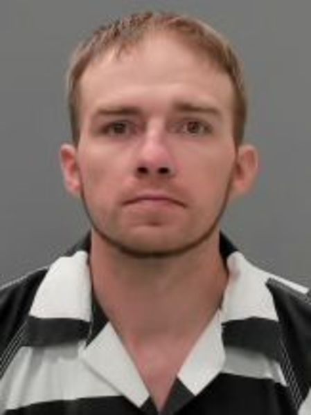 Mugshot of DUSTIN DALE SHUMATE
