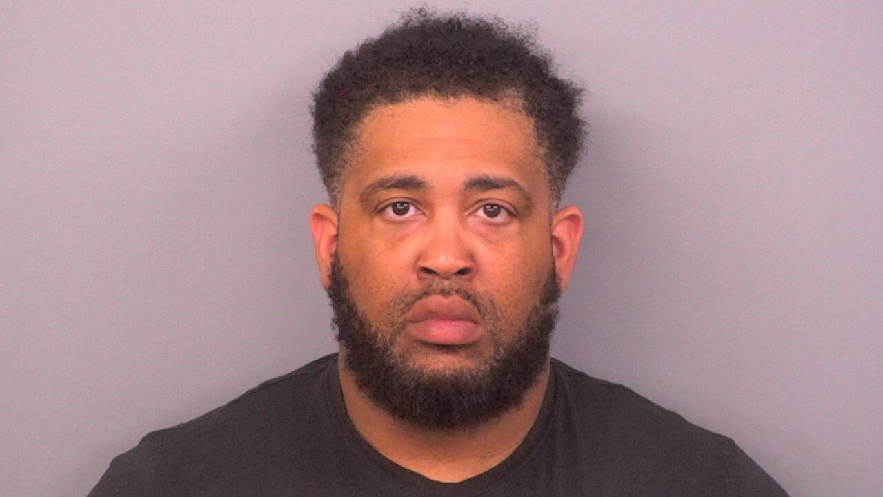 Mugshot of CURTIS B ROGAN