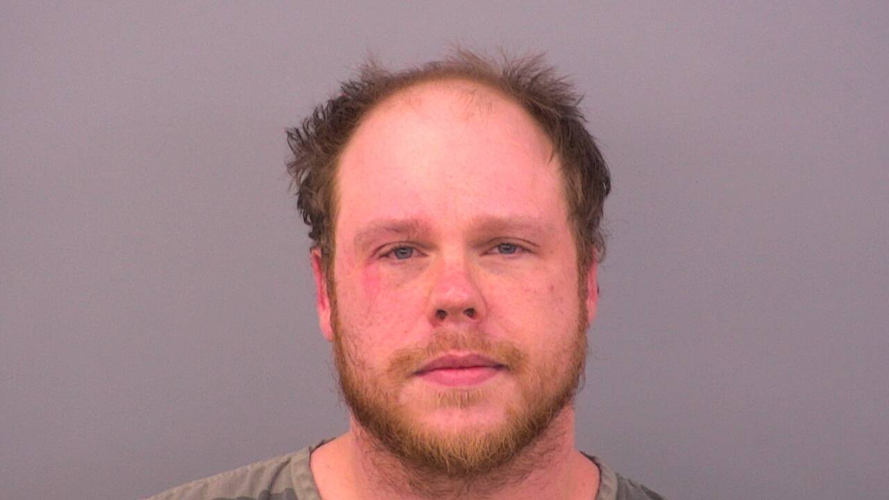 Mugshot of AARON TRAVIS ROGERS