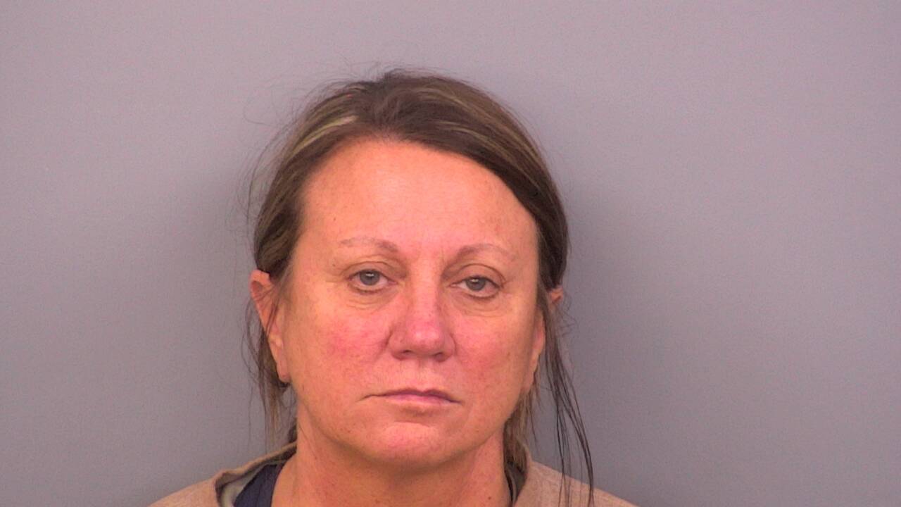 Mugshot of APRIL N ROACH
