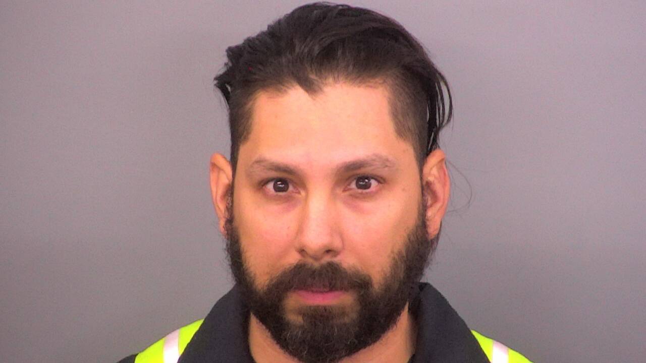 Mugshot of JULIO FLORES