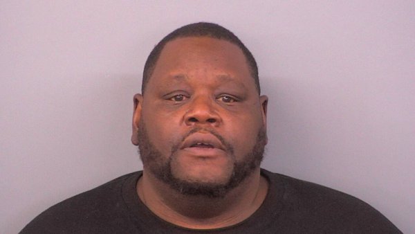 Mugshot of CARLOS LAMONT WADE