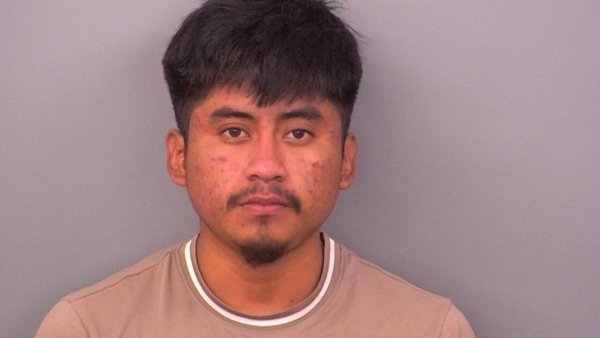 Mugshot of LESTHER JUNIOR VELASQUEZ GUATZIN
