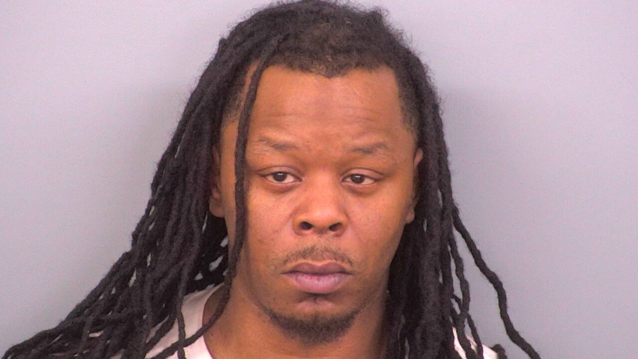 Mugshot of LAMONEZ THAXTON