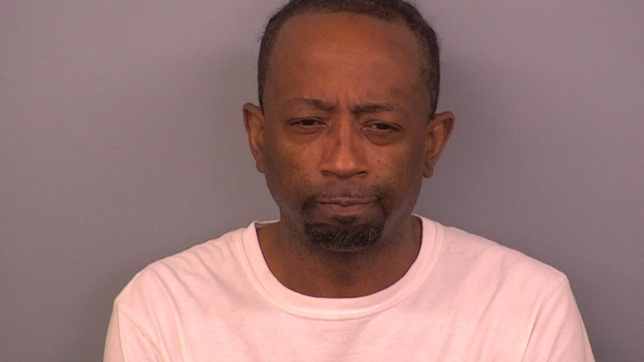 Mugshot of FERNANDO DEANDRA VAUGHN