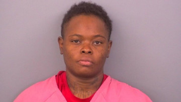 Mugshot of SHONIQUE NECHELLE SMITH