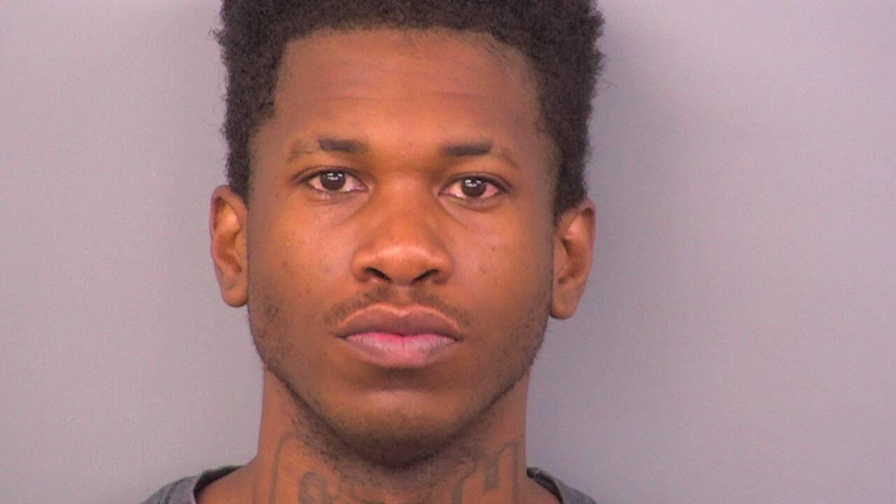 Mugshot of PRESTON JAVON DYSHUN HOLTZCLAW