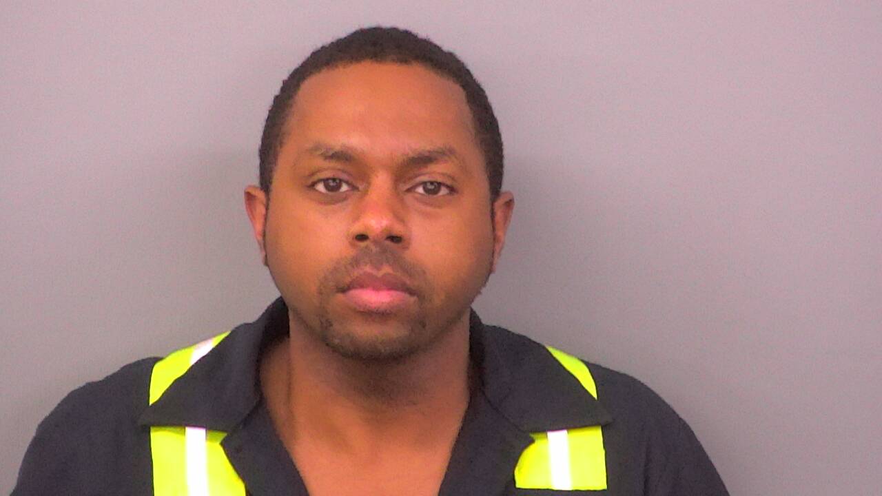 Mugshot of CLARENCE LESLIE MORTON