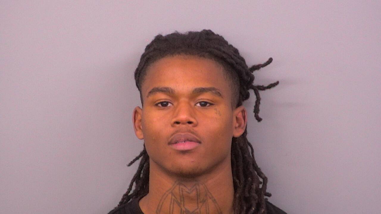 Mugshot of DEAUNDRE D RIDLEY