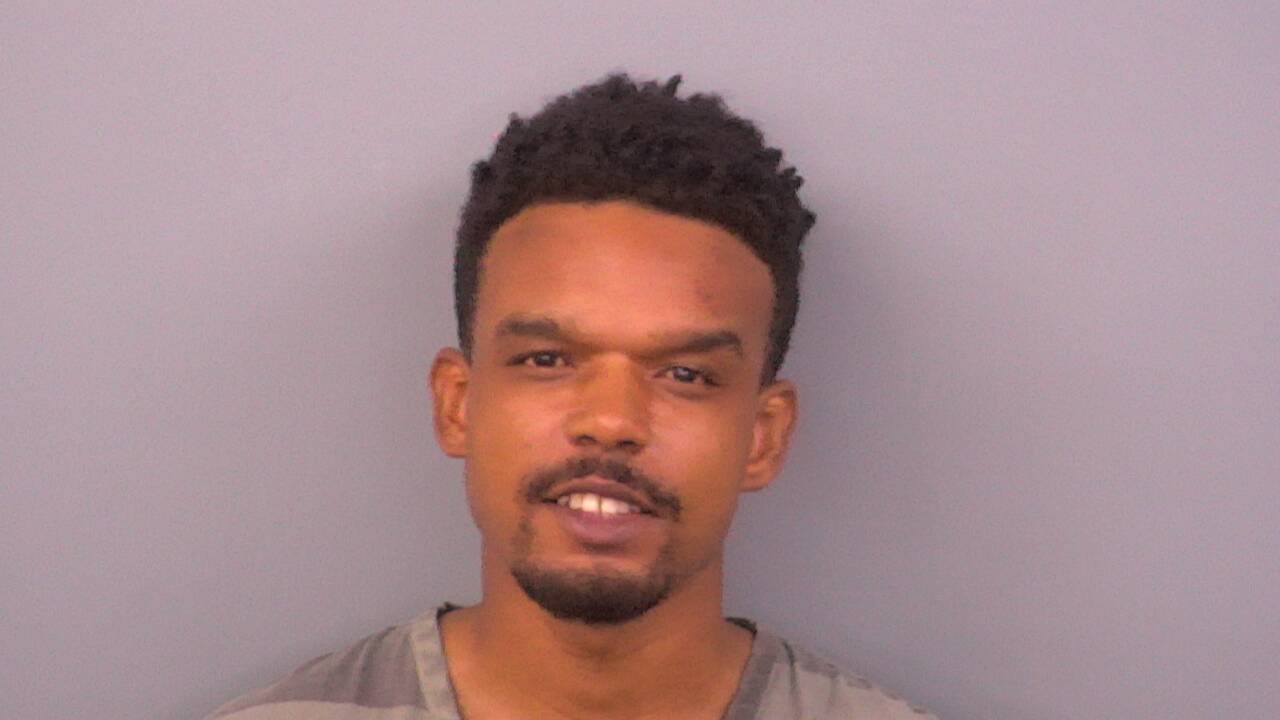 Mugshot of QURAN ELIJAH GRAVER