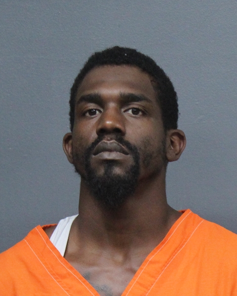 Mugshot of TREYVON DEANGELO THOMPSON
