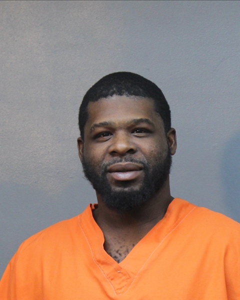 Mugshot of TRUSTIN DESHAUGHN CLEVELAND
