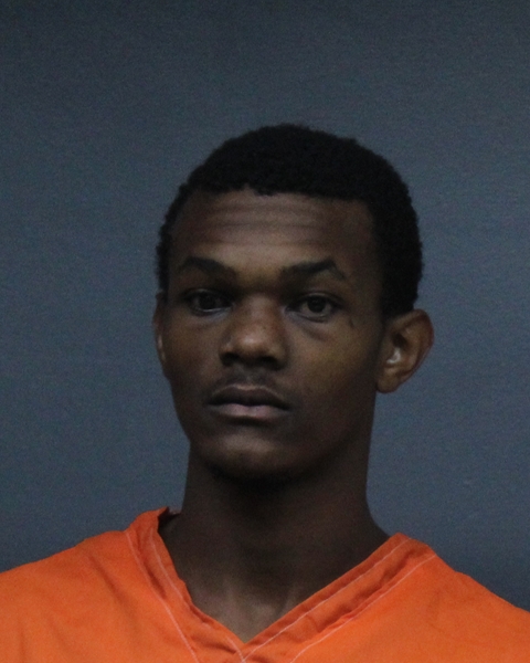 Mugshot of DAQUAYVION DEANDRE PUTILLA