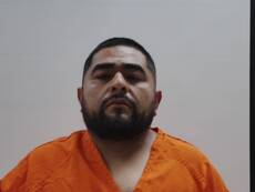 Mugshot of FLORES ERIK ALEXIS
