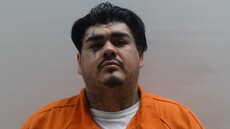 Mugshot of HERNANDEZ VICTOR HUGO