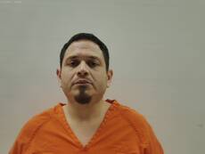 Mugshot of GONZALEZ ROBERTO