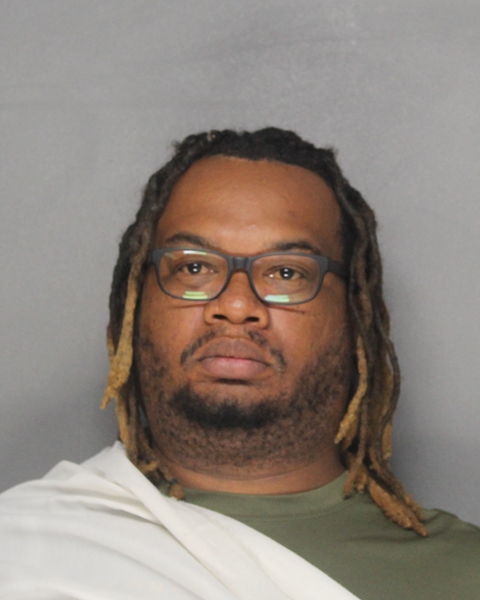 Mugshot of TASHAN RAMONE SENEGAL