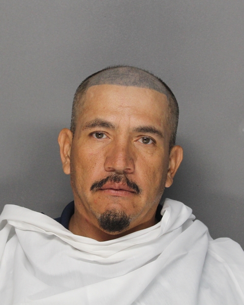 Mugshot of GUSTAVO VARGAS