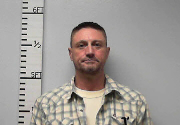 Mugshot of Lindsey David Maynard