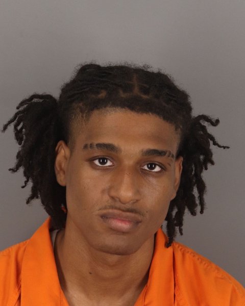 Mugshot of TAVIONTE FONTENOT