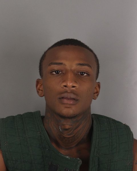 Mugshot of D'COREY SHILLOW