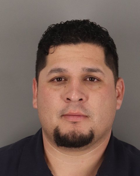 Mugshot of ROBERTO SANTANA-MEARS