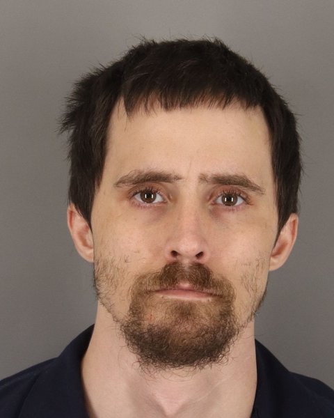 Mugshot of BENJAMIN LEONARD