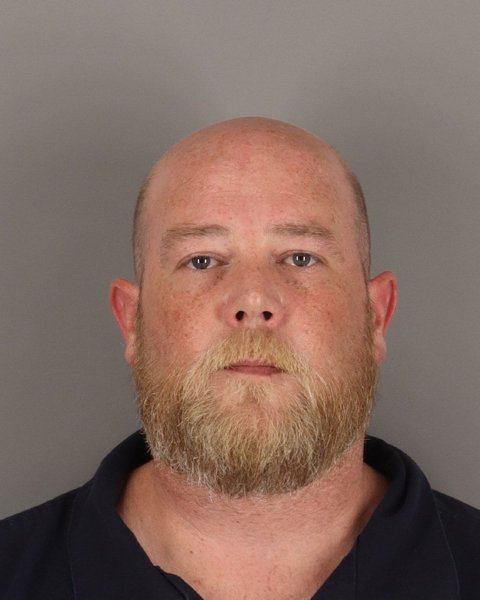 Mugshot of DUSTIN KNIGHT