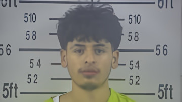 Mugshot of OMAR GARCIA