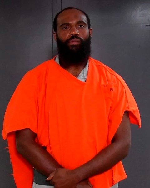 Mugshot of KYLE LYLES