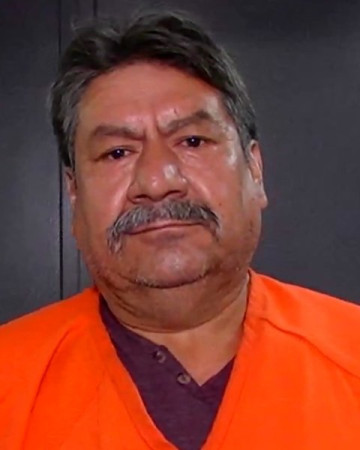 Mugshot of LEONARDO CORRALES