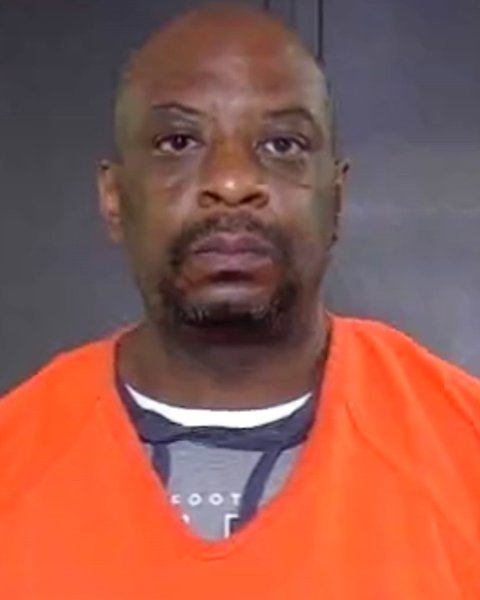 Mugshot of RONNIE CHARLES LAUDERDALE