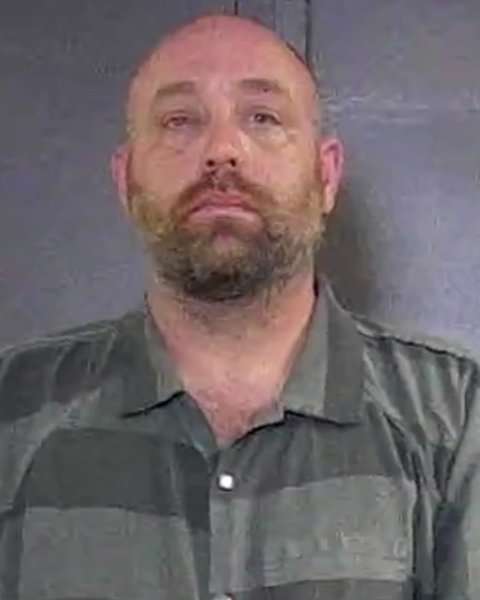 Mugshot of DERRICK HUFFMAN