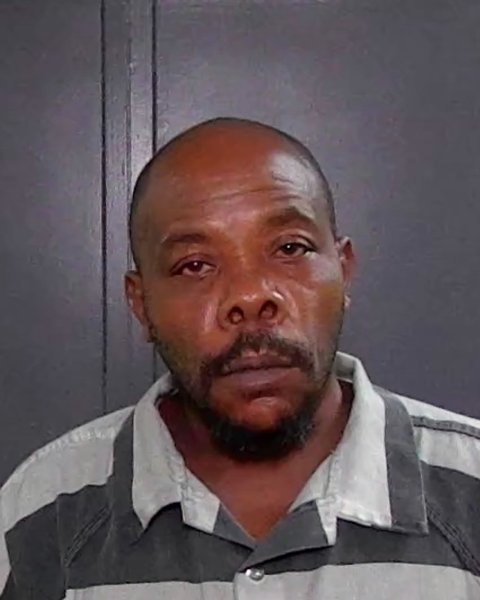 Mugshot of VICTOR ISABEL