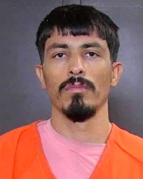 Mugshot of LUIS BANUELOS-LARA