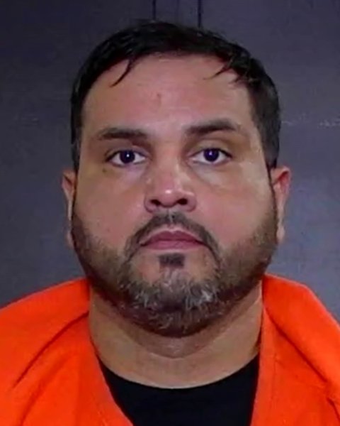 Mugshot of VICTOR FLORES
