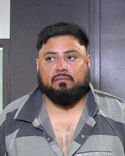 Mugshot of EZEQUIEL GOMEZ