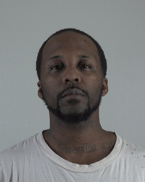 Mugshot of DARUIS HALE