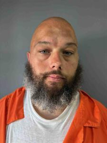 Mugshot of CLIFFORD ROBERT HENISER