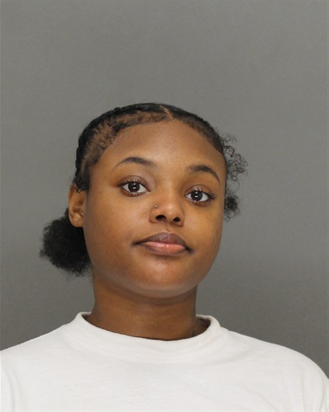 Mugshot of ANTIONETTE AISHA MCQUEEN