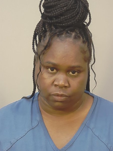 Mugshot of IREANNA DENISE ANDERSON