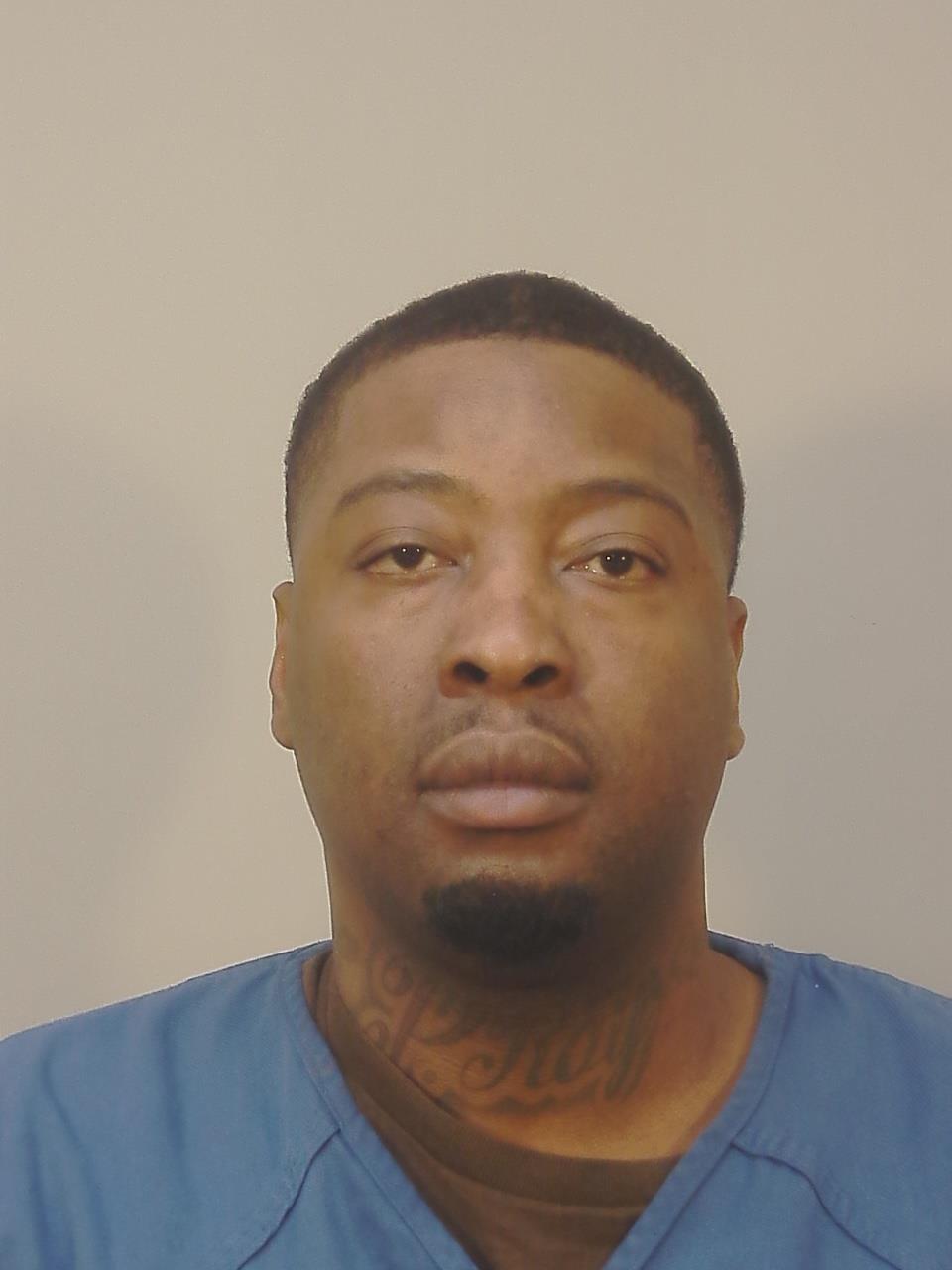 Mugshot of DONQUELL DAWAYNE ADAMS
