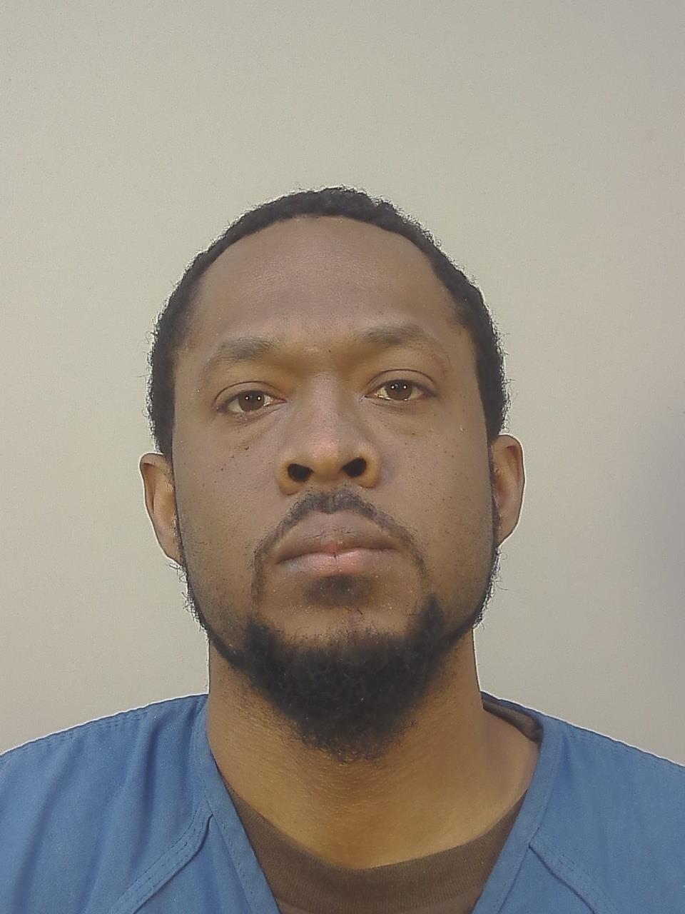 Mugshot of IVEN DWIGHT HENRY